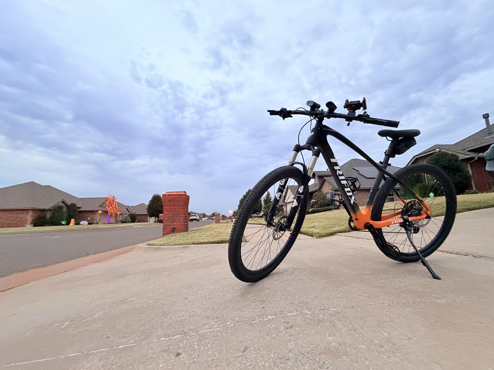 TRIFOX Carbon Fiber Mountain Bike, 29er Carbon Mountain Bike with Shimano M6100 Deore Groupset 12-Speed, Carbon Fiber Frame, Hydraulic Fork 130mm Travel, 17/19 inch (Yellow, 29er * 17 inch) customer photo 2