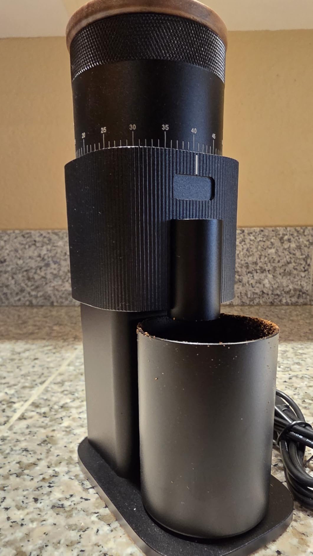 SHARDOR All-Metal Single-Dose Coffee Grinder - Quiet DC Motor, Home-use Espresso Grinder, Burr Coffee Grinder, with 80 Settings and an LED Power Display, Black customer photo 2