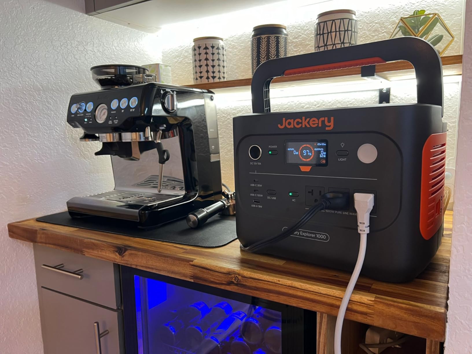 Jackery Explorer 240D Power Bank, 80,000mAh LiFePO4 Battery Portable Power Station, 200W DC Output, 1-Hour Fast Charging, Compact for Outdoor Camping, Travel, Emergencies customer photo 1