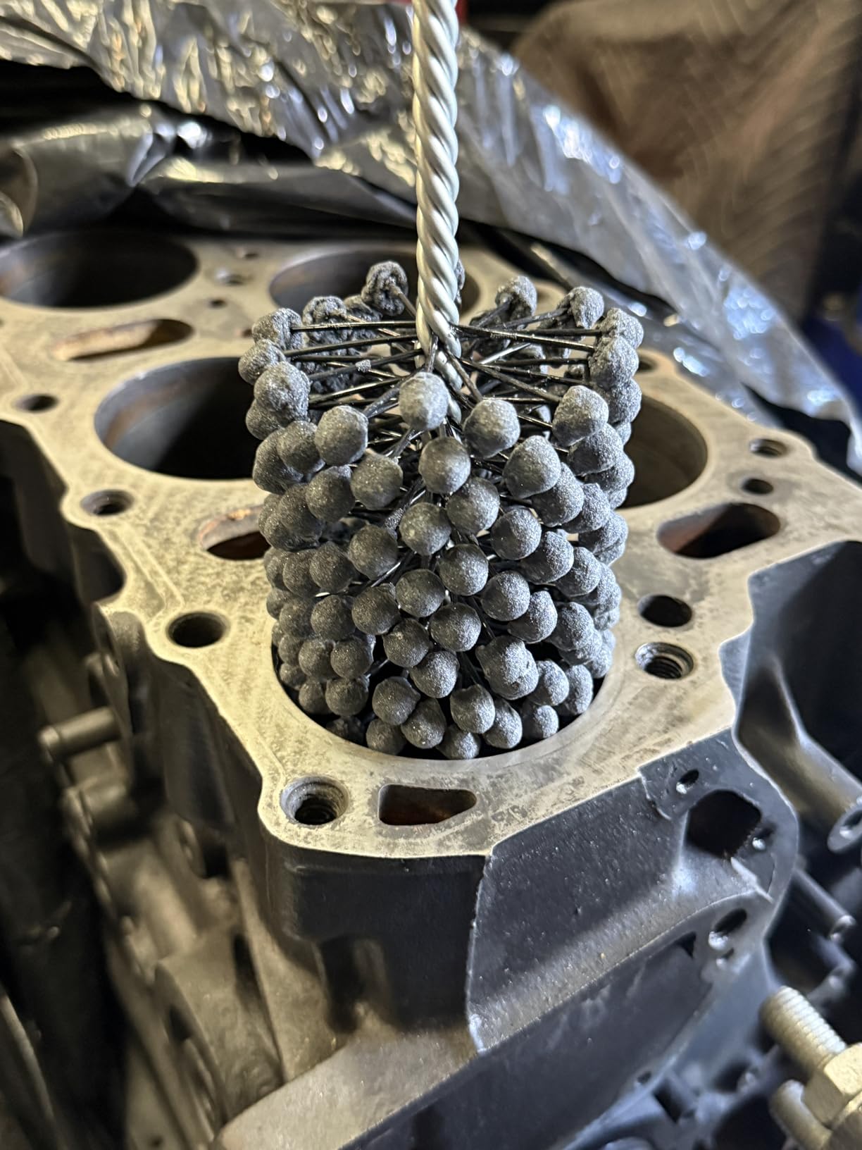 4 Inch Cylinder Hone Tool with 240 Grit Ball Brush, Flexible Engine Hone for Professional Cylinder Ball Honing & Deburring, Ideal for Engine Rebuilding on Cast Iron, Steel & Mild Steel customer photo 2