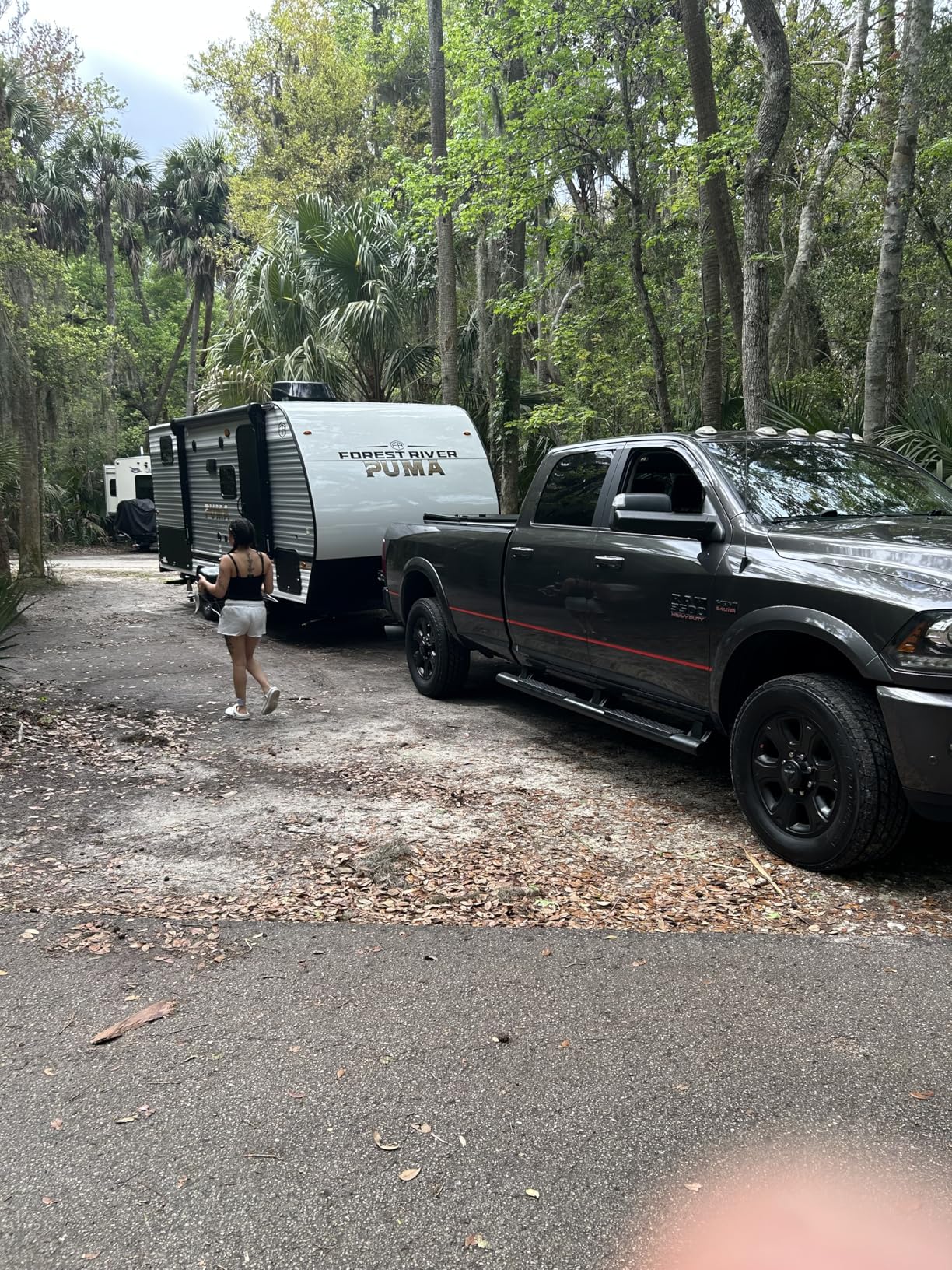 VEVOR Weight Distribution Hitch, 14000 lbs Max Towing & 1400 lbs Max Tongue, Weight Distributing Hitches Kit with Sway Control Includes 2 in Shank & 2-5/16 in Ball, Load Leveling Hitch for Trailers customer photo 1