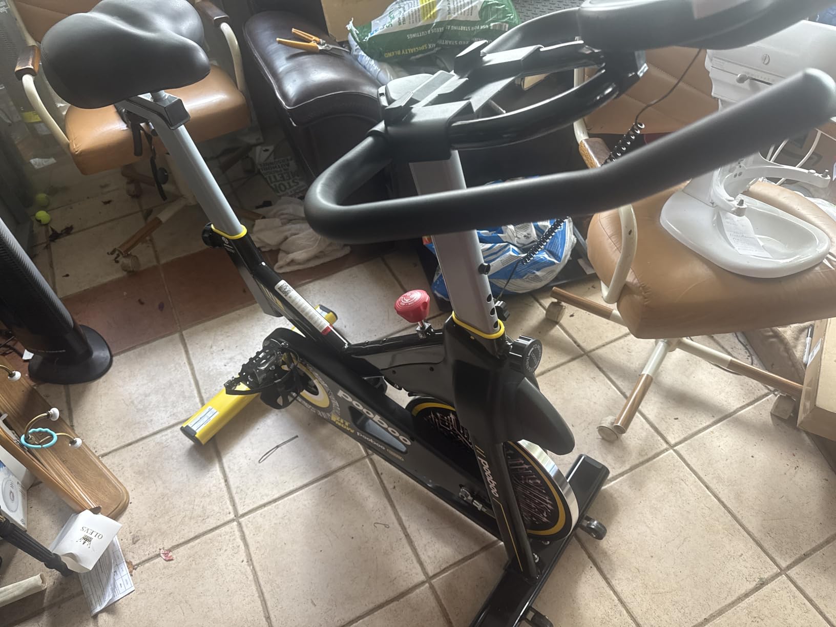 pooboo Exercise Bike, Stationary Bike with Exclusive App for Home, Magnetic Low Noise Indoor Cycling Bike with 350lbs Weight Capacity, Adjustable Seat, Tablet Mount and LCD Display for Weight Loss customer photo 1