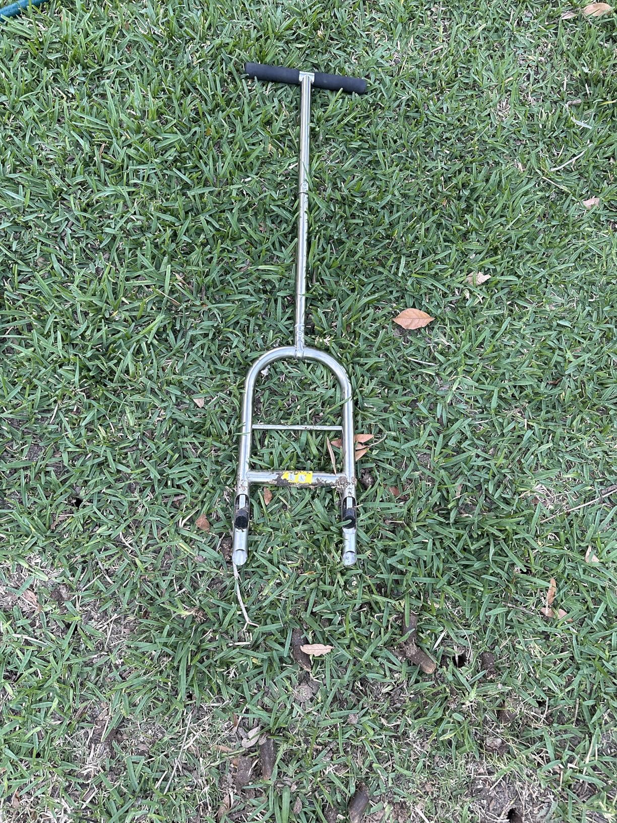 Manual Lawn Aerator Tool - Core Aerator with Step-to-Eject Technology for Never-Clogging Lawn Aeration, Heavy-Duty Steel Construction, Easy DIY Plug Aerator for Healthier Grass and Yard (Black) customer photo 2
