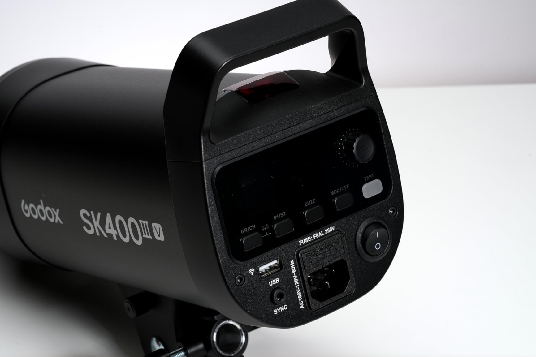 GODOX SK400IIIV (2026 Upgrade) Studio Strobe Light 400Ws GN65, 0.1-1.5s Recycle Time, Bowens Mount, LED Modeling Lamp, 2.4G Wireless Flash for Studio Product Photography, Portraits, Wedding Shoots customer photo 2