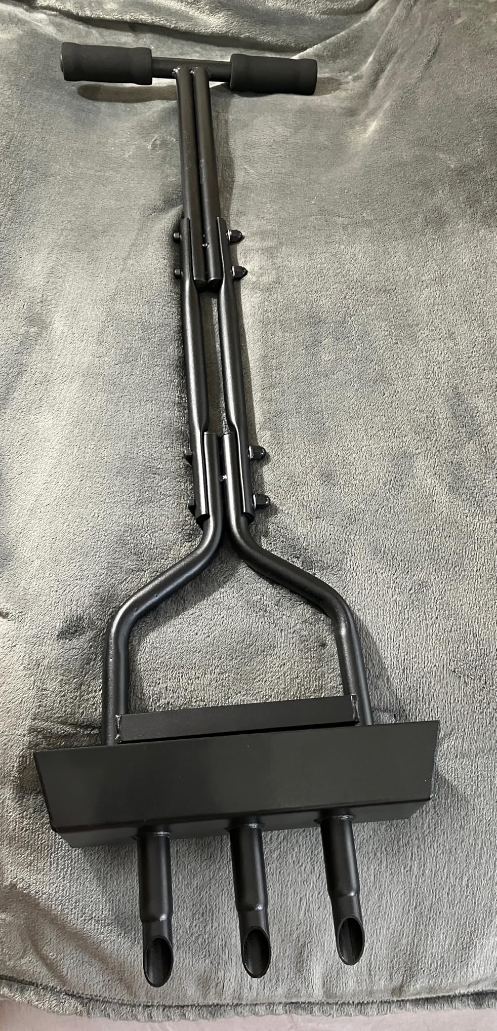 Manual Lawn Aerator with Soil Storage Basket - EEIEER Core Aerator Tool for Soil Aeration, Yard Aerating Tools with 3 Efficient Coring Tines & Cleaning Tool for Yard, Garden, Lawn Care - 38'' customer photo 1