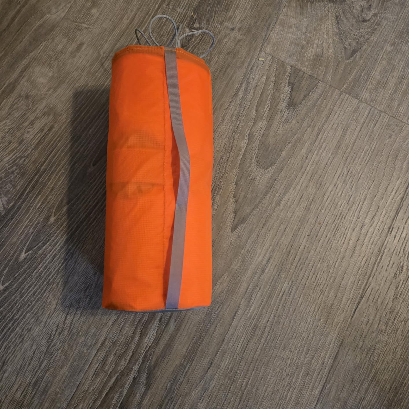 FLEXTAILGEAR Ultralight Backpacking Sleeping Pad with 5.6 R-Value, Insulated Camping Pad, 4 in Thick 77 in Long Inflatable Sleeping Mat, 19.6 oz Lightweight Compact Pad for Backpacking & Hiking customer photo 1