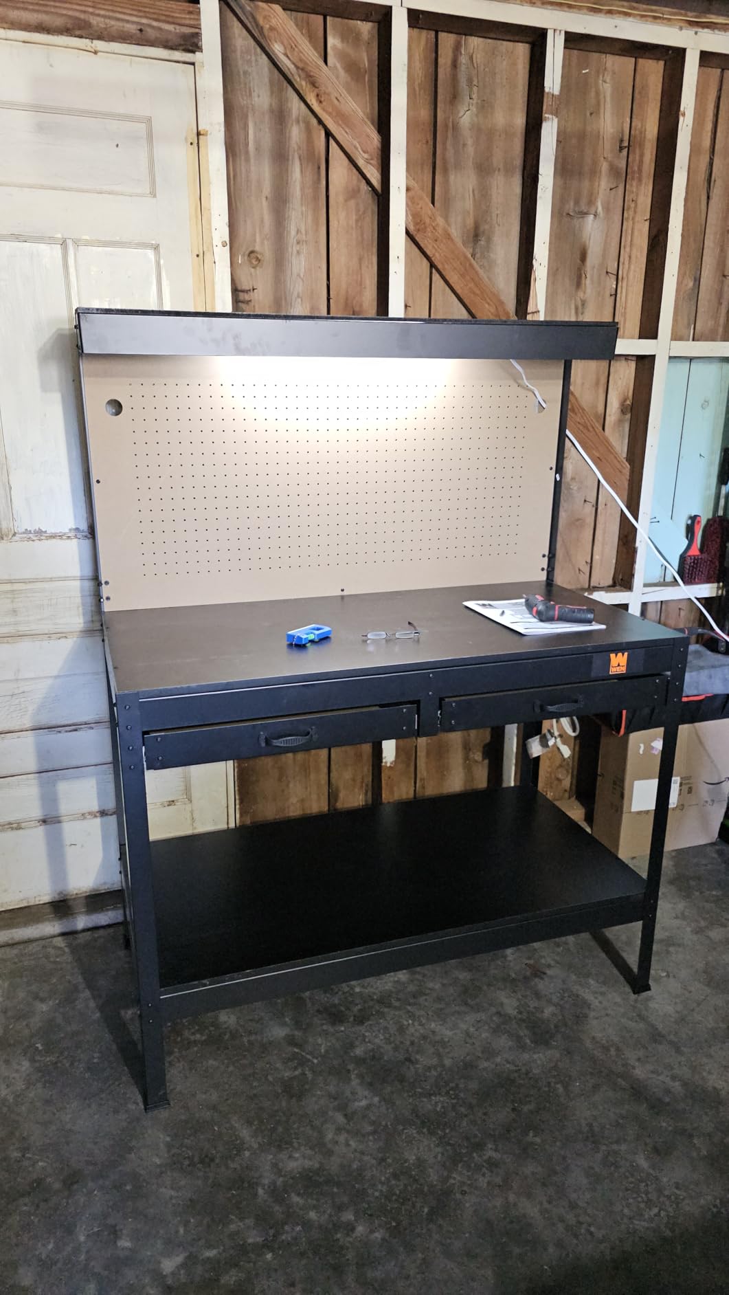 WEN 60-Inch Hardwood Workbench with Four Drawers and Onboard Vise (WB6020) customer photo 1