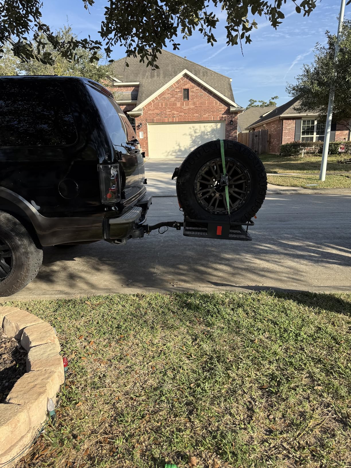 CURT 18153 Cargo Basket Hitch Trailer Hitch Cargo Carrier, 500 lbs. Capacity, 60-Inch x 23-1/2-Inch x 5-1/2-Inch, Fits 2-Inch Receiver customer photo 1