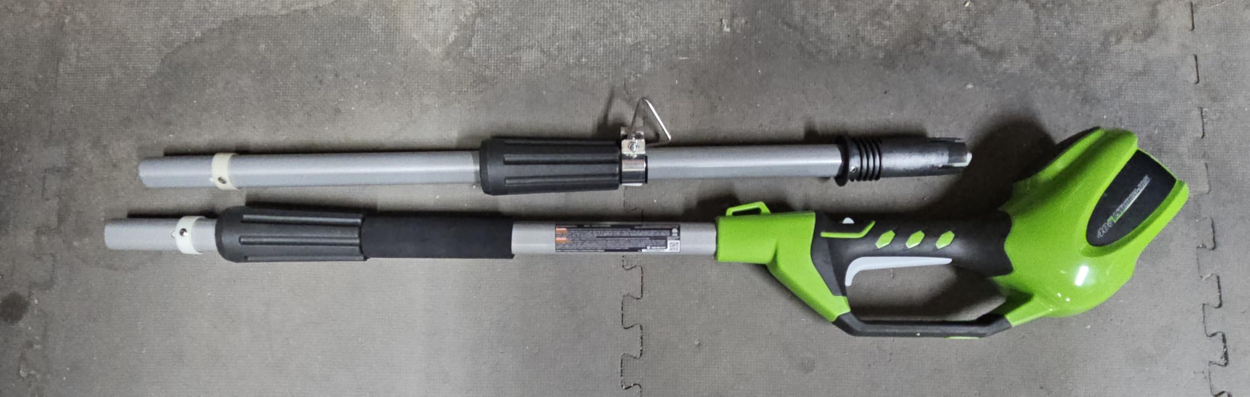 Greenworks 40V 8-inch Cordless Pole Saw with Hedge Trimmer Attachment 2.0Ah Battery and Charger Included customer photo 1