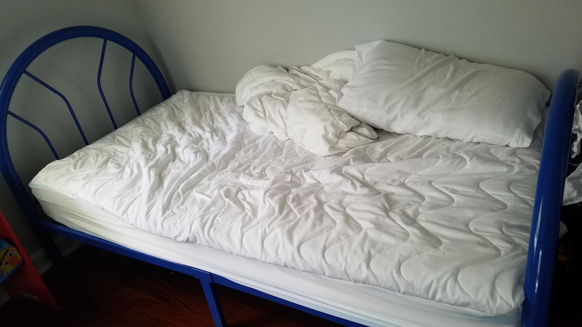 Linenspa 8 Inch Hybrid Mattress - Medium Firm Feel - Queen - Bed in a Box customer photo 2