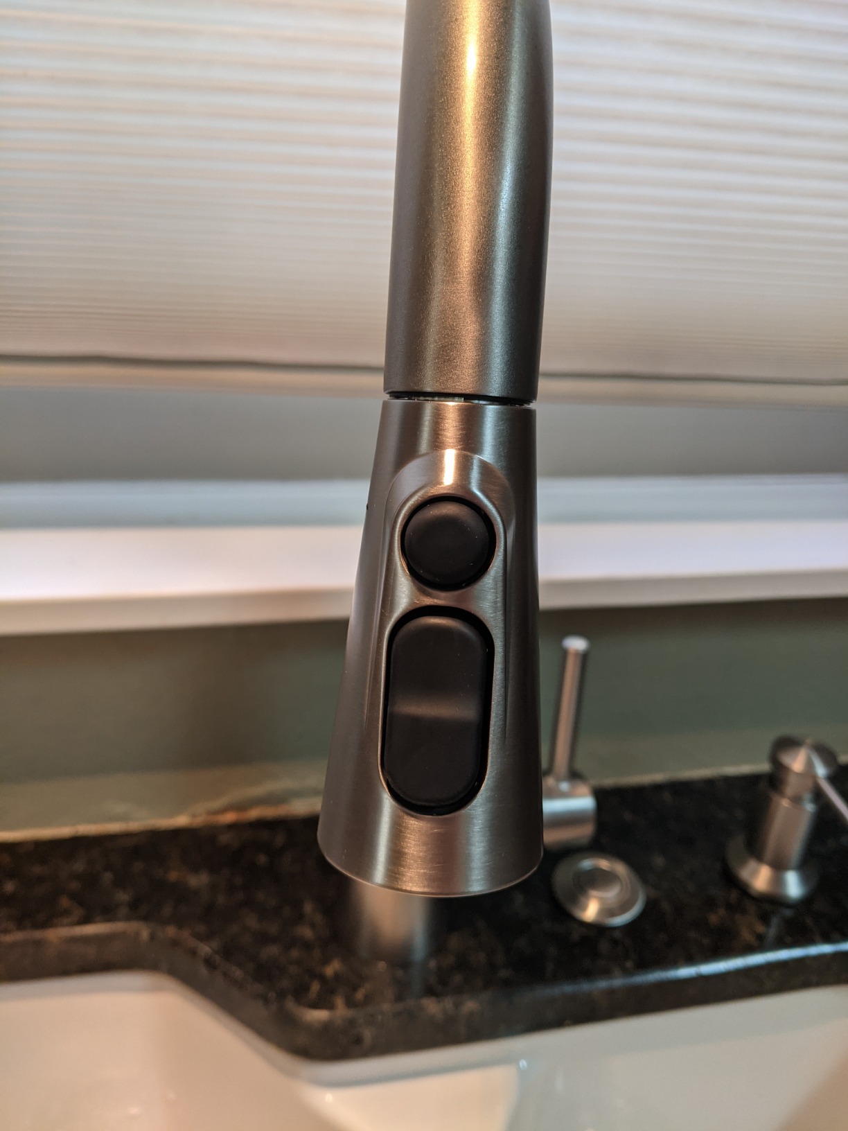 Moen Sleek Spot Resist Stainless One-Handle Single-Hole Pulldown Kitchen Faucet with PowerBoost Technology for Faster Water Flow, 7864SRS customer photo 1
