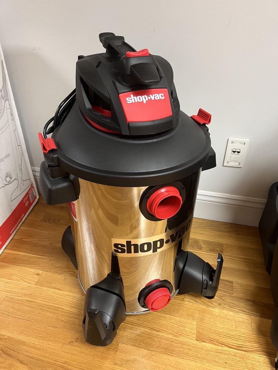 Shop-Vac 5989305 Wet/Dry Vacuum, 5 Gallon, 4.5 Peak HP Stainless Steel Vacuum, 1.25 Inch Diameter x 7 Foot Hose, 6 Ft Cord Length, Ideal for Jobsite, Garage, Car & Workshop customer photo 1