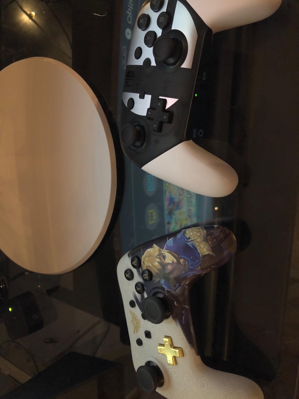 Nintendo Super Smash Bros. Ultimate Edition Pro Controller - Switch customer photo 2