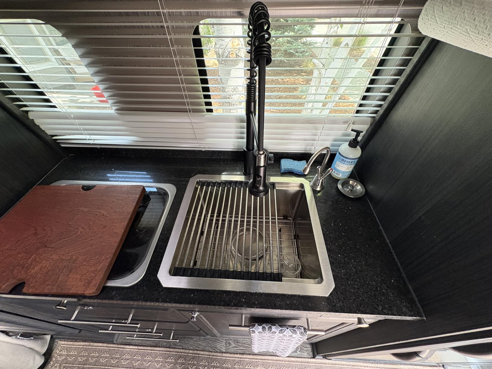 Sarlai 32 Inch Undermount Sink Stainless Steel Undermount Kitchen Sinks Workstation Single Bowl 16 Gauge Under Counter Kitchen Sink Basin 32x19x10 Inch customer photo 1