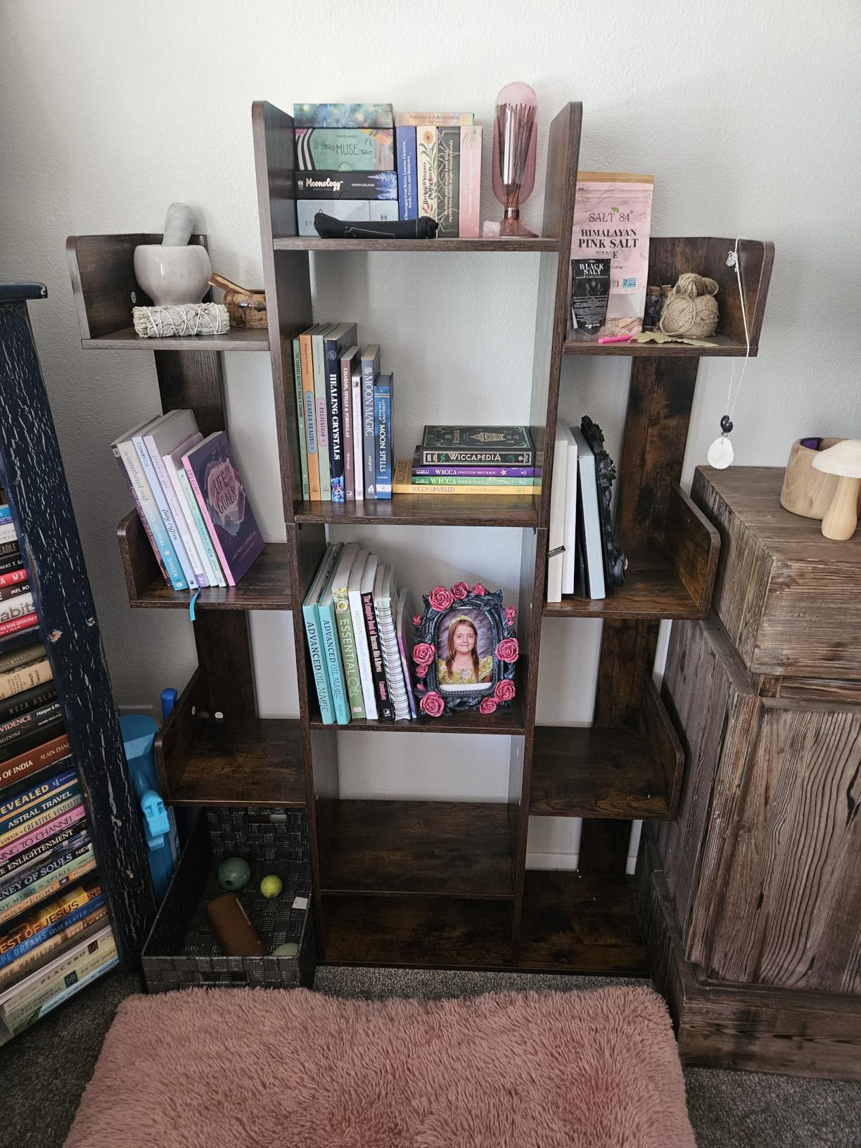 VASAGLE Bookcase, 5-Tier Bookshelf, Display Shelf and Room Divider, Freestanding Decorative Storage Shelving, Rustic Brown ULBC62BX customer photo 1