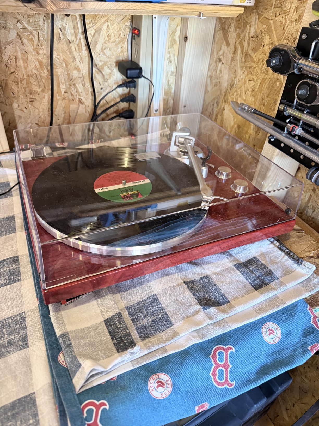 1 BY ONE Belt Drive Turntable with Bluetooth Connectivity, Built-in Phono Pre-amp, USB Digital Output Vinyl Stereo Record Player with Magnetic Cartridge customer photo 2