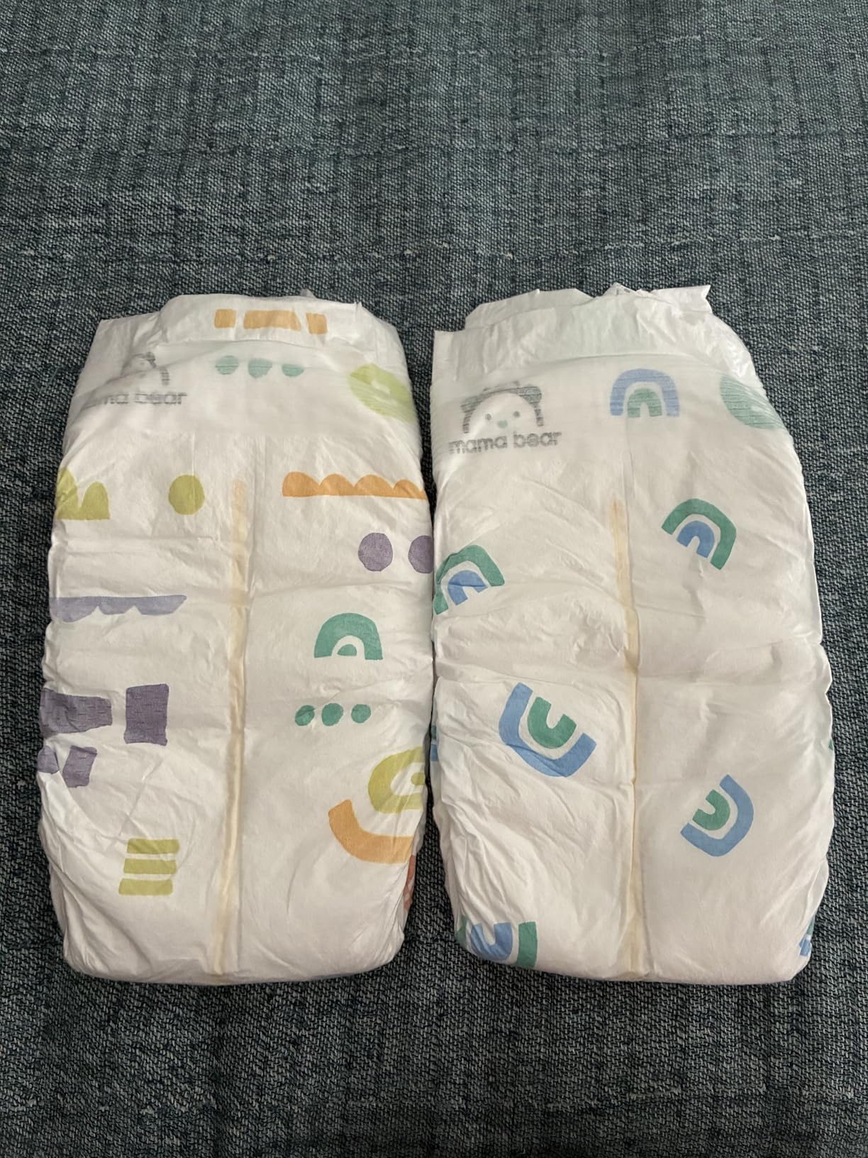 Amazon Brand - Mama Bear Gentle Touch Baby Diapers, Size 1, Leak Protection, Wetness Indicator, Umbilical Cord Cutout, 200 Count (4 packs of 50) customer photo 1