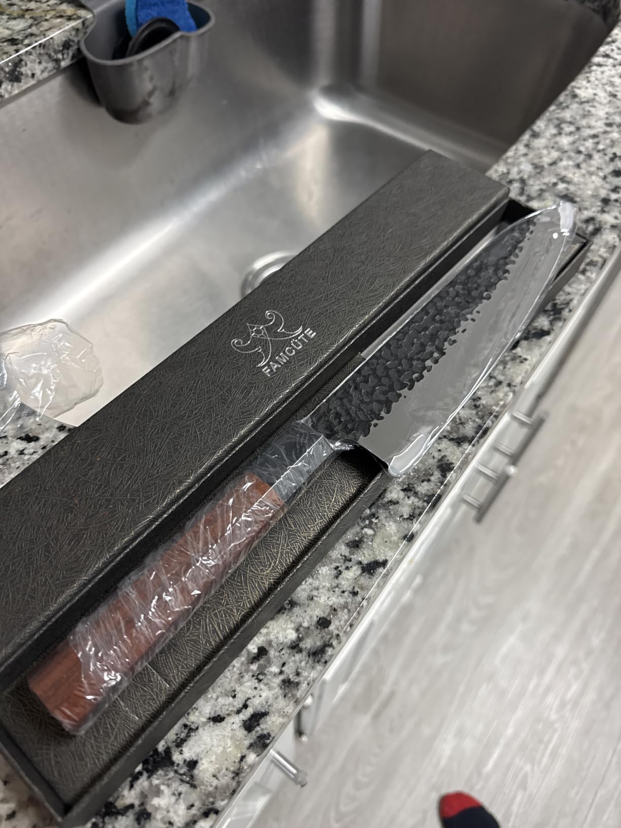 FAMCÜTE 8 Inch Japanese Knife, Hand Forged 5 Layers High Carbon 9CR18MOV Steel Rosewood Handle Chef Knife, Ultra Sharp Durable Professional Kitchen Knife, A Thoughtful Father Day Gifts for Men customer photo 1