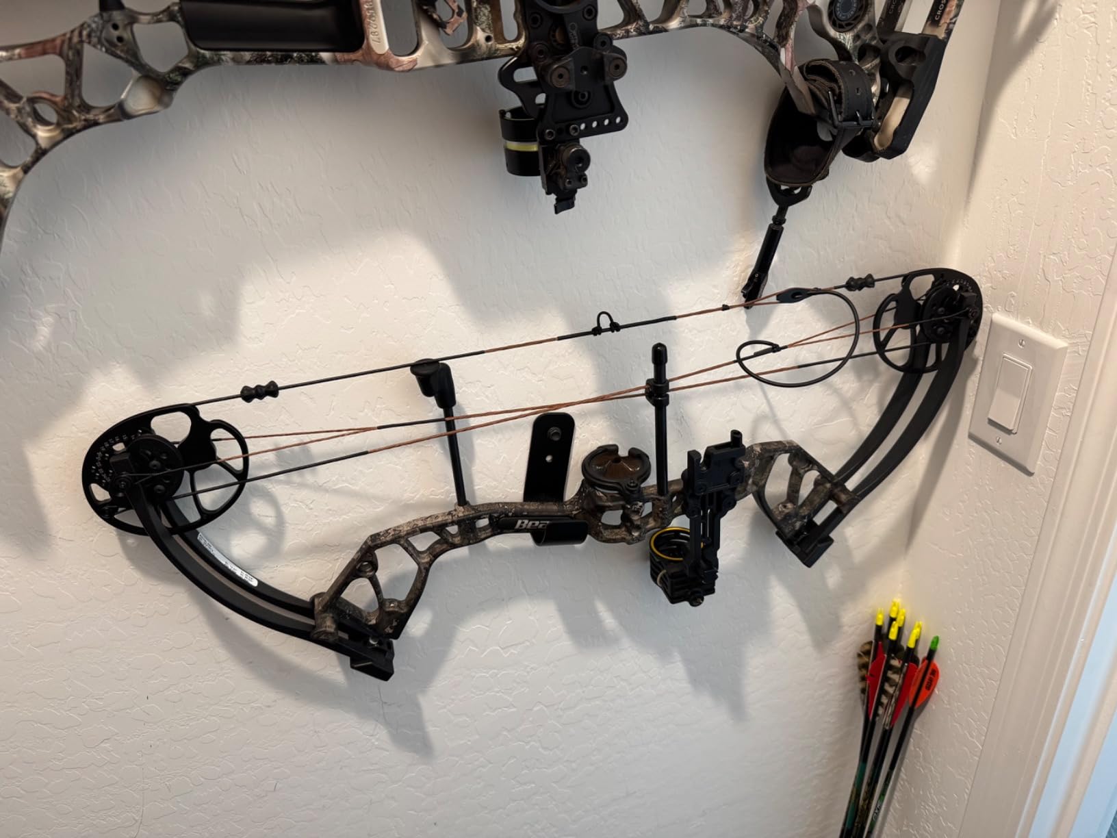 Bear Archery Royale Ready to Hunt Compound Bow Archery Set with Archery Accessories for Adults and Youths, 12-27 Inch Draw Length, 5-50 Lbs Draw Weight, Up to 290 FPS customer photo 2