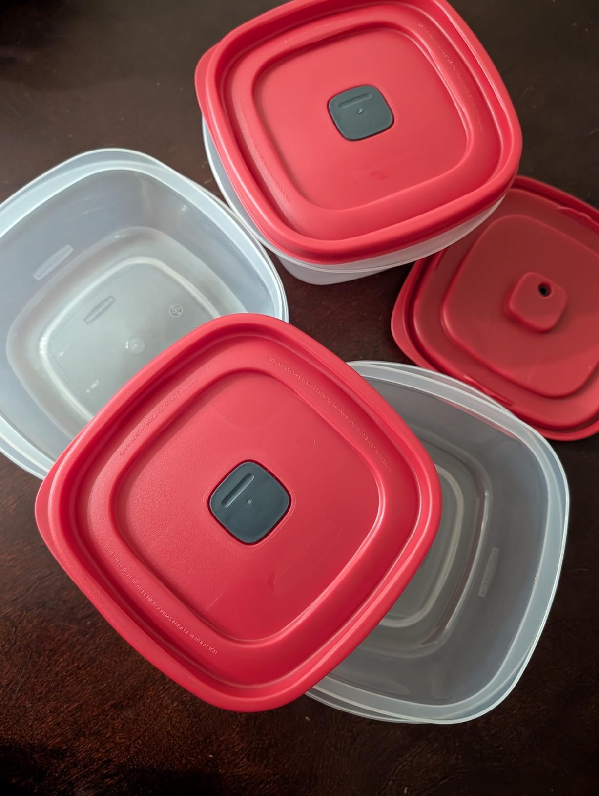 Rubbermaid Easy Find Lid Square 5-Cup Food Storage Container (Pack of 3), Red (Vented) customer photo 1