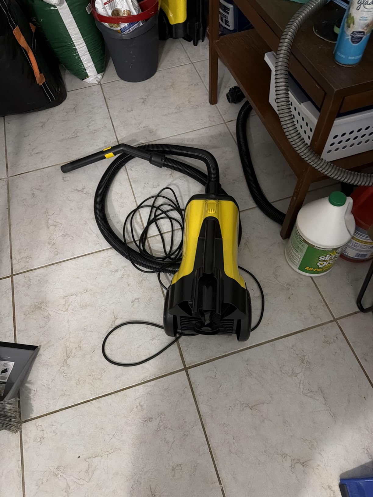 Eureka 3670M Canister Cleaner, Lightweight Powerful Vacuum for Carpets and Hard floors, w/ 5bags,Yellow customer photo 2