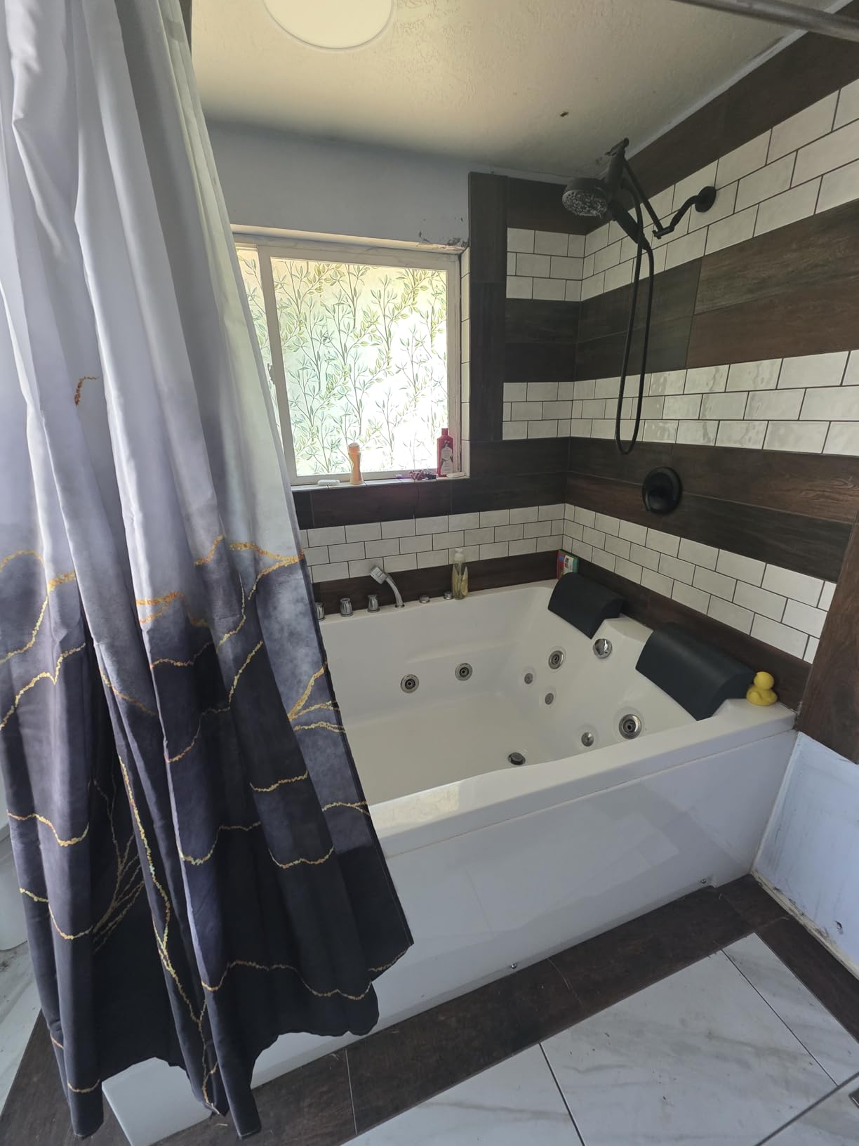 59 in. Acrylic Alcove Whirlpool Bathtub - Hydromassage Rectangular Jetted Soaking Tub with Center Drain - Waterfall Faucet customer photo 1