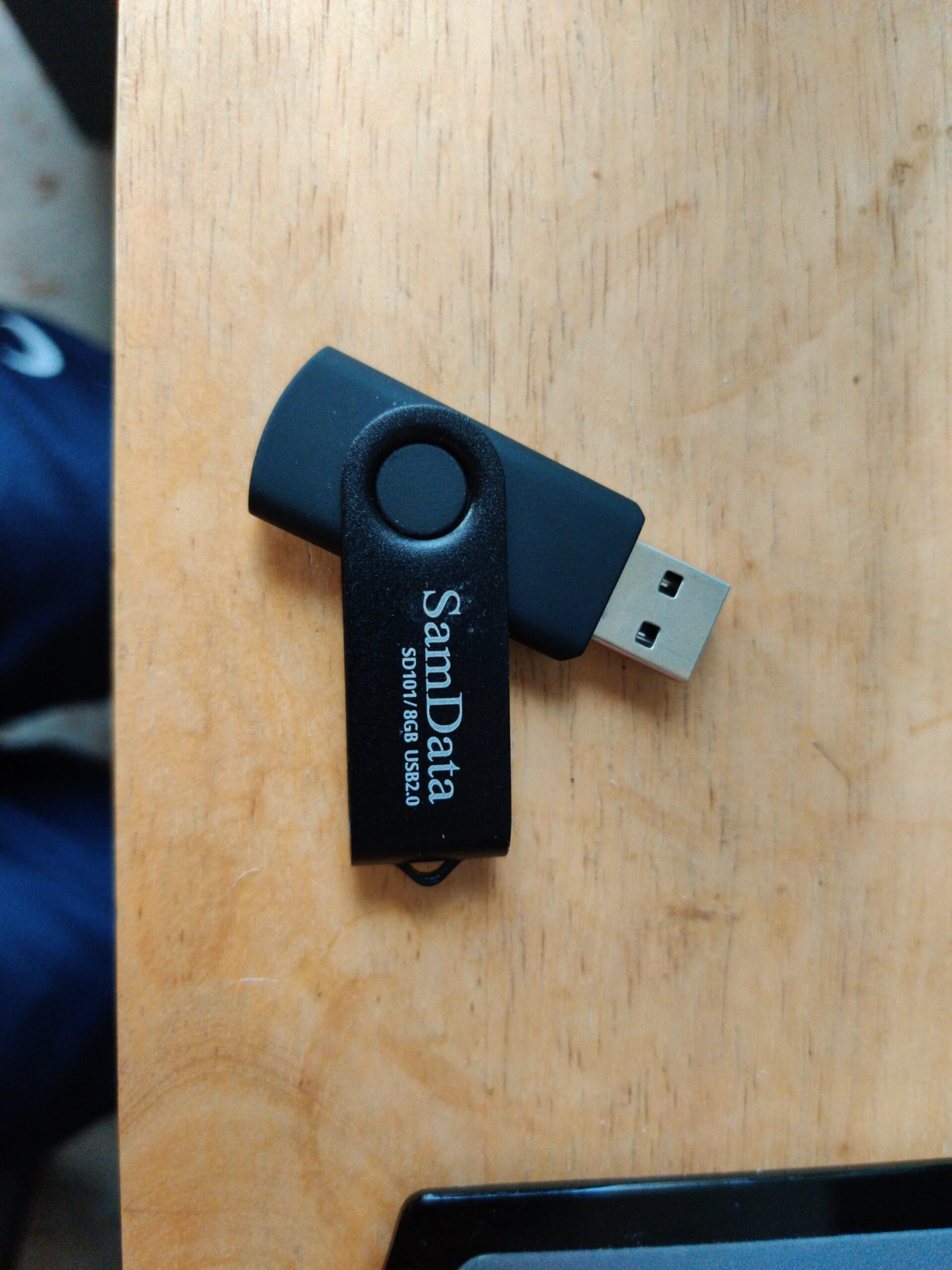 SamData USB Flash Drive 8GB 1 Pack USB 2.0 Thumb Drive Swivel Memory Stick customer photo 2