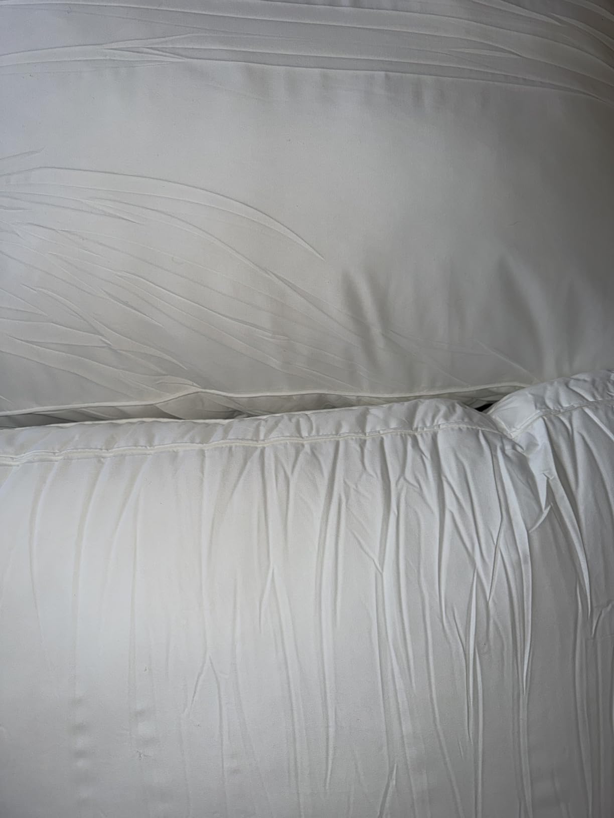 Utopia Bedding Down Alternative Bed Pillows for Sleeping Queen Size (White), Set of 2, Soft & Fluffy Pillow with Cooling, Hotel Quality, Gusseted Pillow for Back, Stomach or Side Sleepers customer photo 2