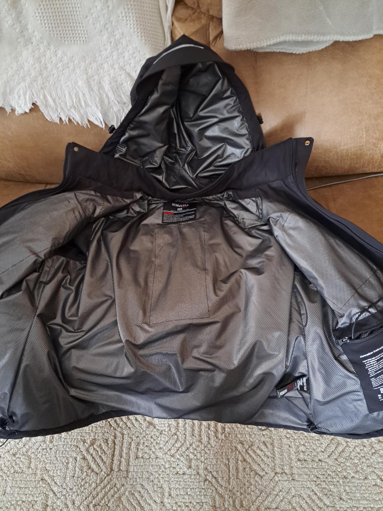 Venustas Men's Heated Jacket with Battery Pack, Waterproof & Windproof Electric Insulated Heated Coat with Detachable Hood customer photo 2