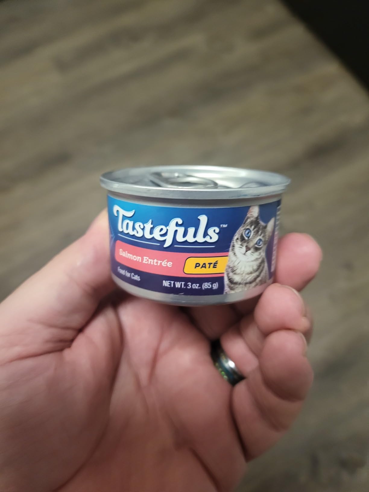 Blue Buffalo Tastefuls Wet Cat Food Paté Variety Pack (Chicken, Salmon, Ocean Fish & Tuna) for Adult Cats, Made with Natural Ingredients, 3-oz. Each (12 Cans) customer photo 1