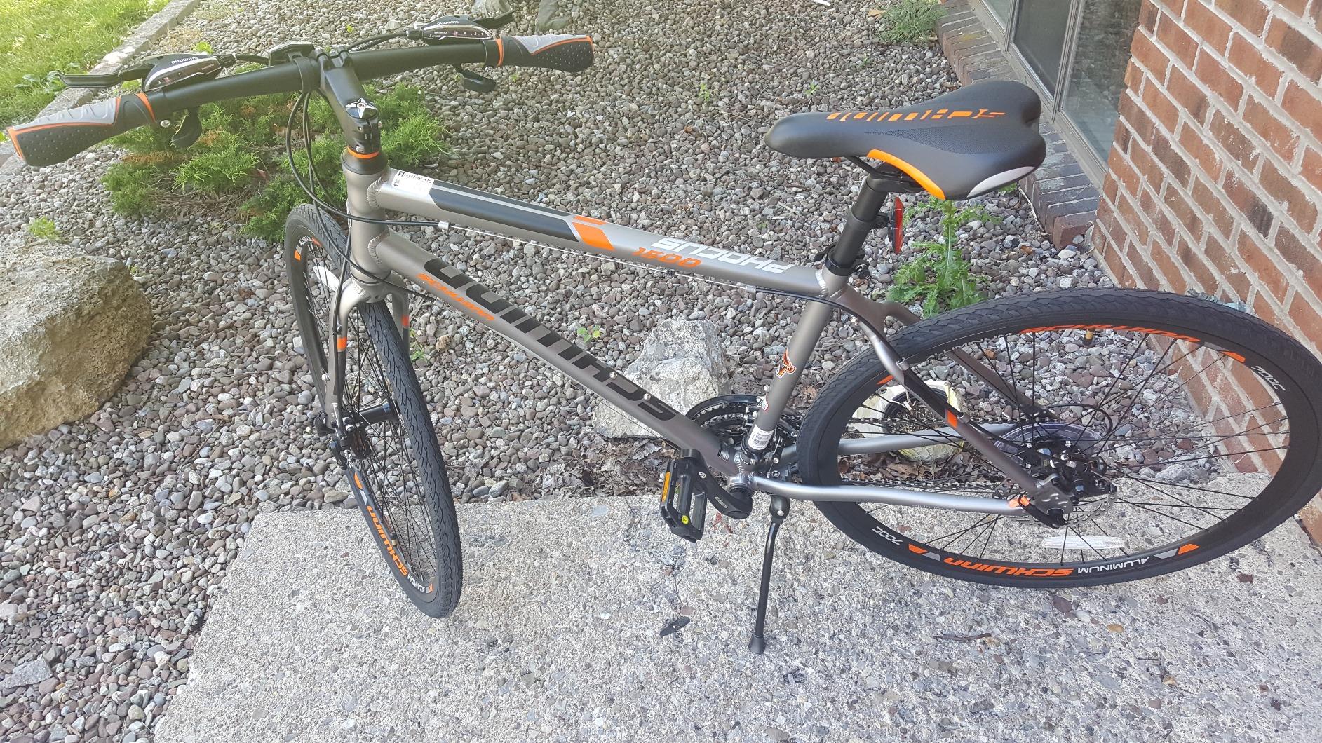 Schwinn Phocus 1.6 Disc Road Bike, 700c, 16-Speed, Lightweight Aluminum Frame, Alloy Carbon Fork, Disc Brakes customer photo 1