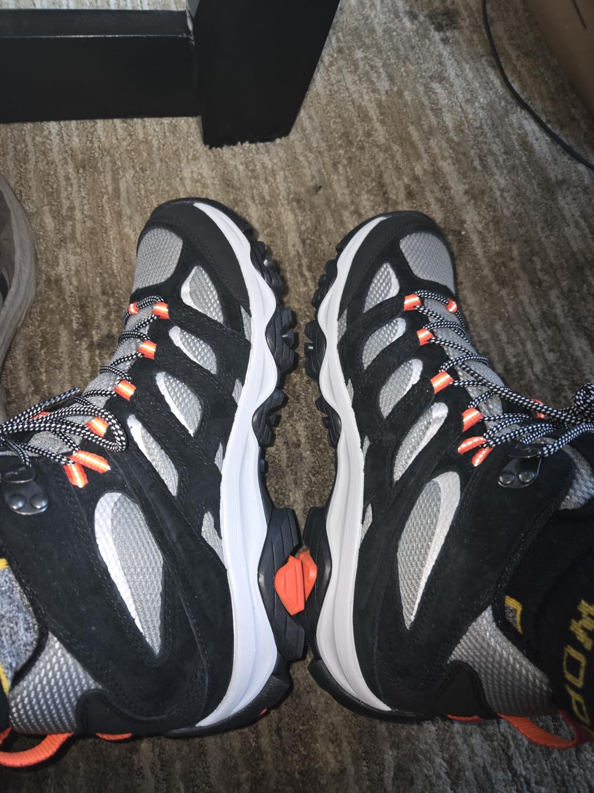 Men's Moab 3 Mid Waterproof Hiking Boots customer photo 2