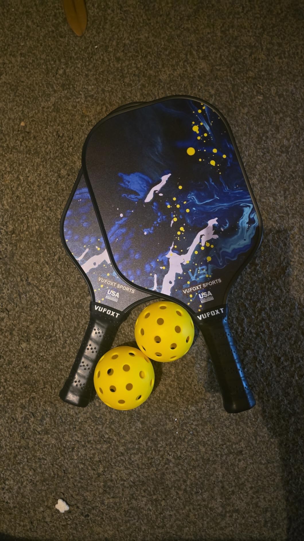 Pickleball Paddles Set of 2/4, USAPA Approved Carbon Fiber Surface Pickle Ball Set - 14mm PP Honeycomb Core of Lightweight Pickleball Rackets - Suitable for Beginners' Training and Game（Blue） customer photo 1