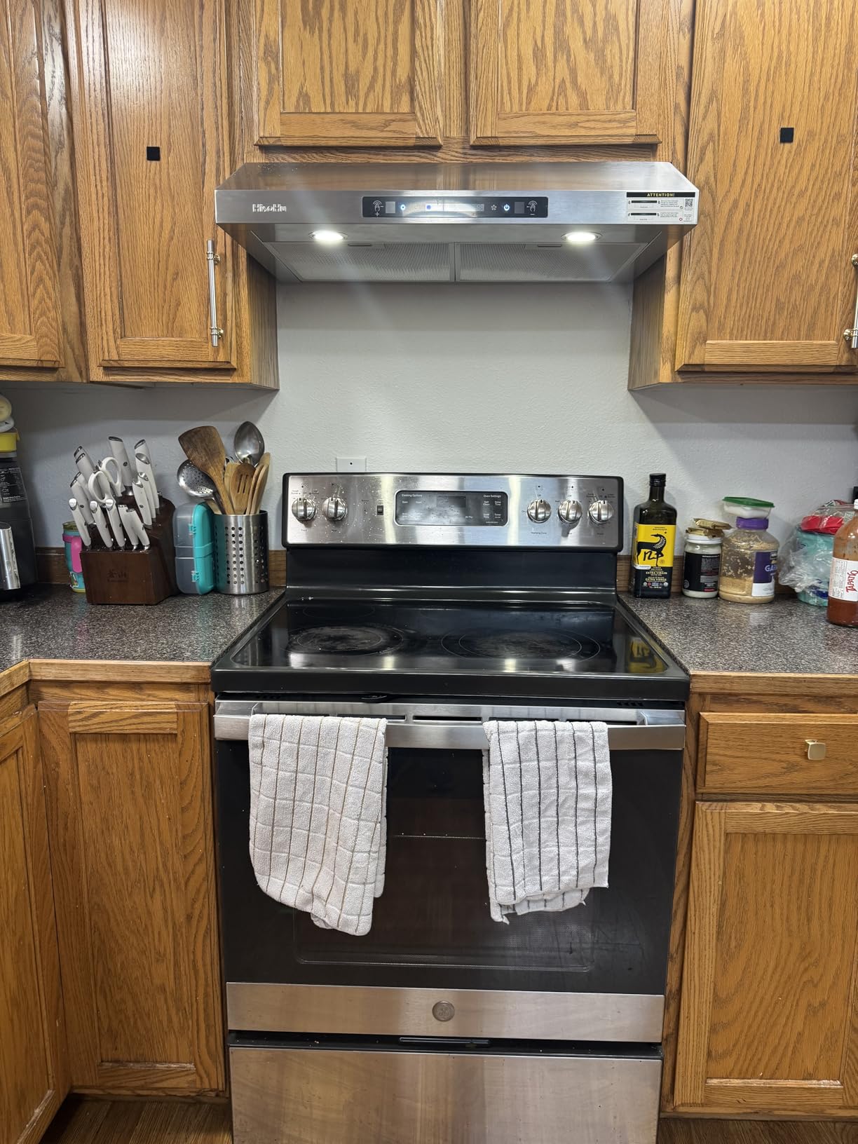 HisoHu 30 Inch Under Ducted Cabinet Range Hood with 1200 CFM, 4 Speed Gesture Sensing Kitchen Exhaust Hood & Touch Control Panel, Stainless Steel Stove Vent Hood with 2 LED Lights customer photo 2