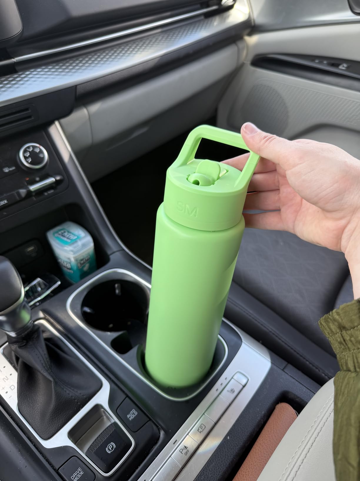 Simple Modern Water Bottle with Straw Lid Vacuum Insulated Stainless Steel Metal Cup Bottles | Reusable Leak Proof BPA-Free Flask for Gym, Travel, Sports | Summit Collection | 22oz, Sea Glass Sage customer photo 1