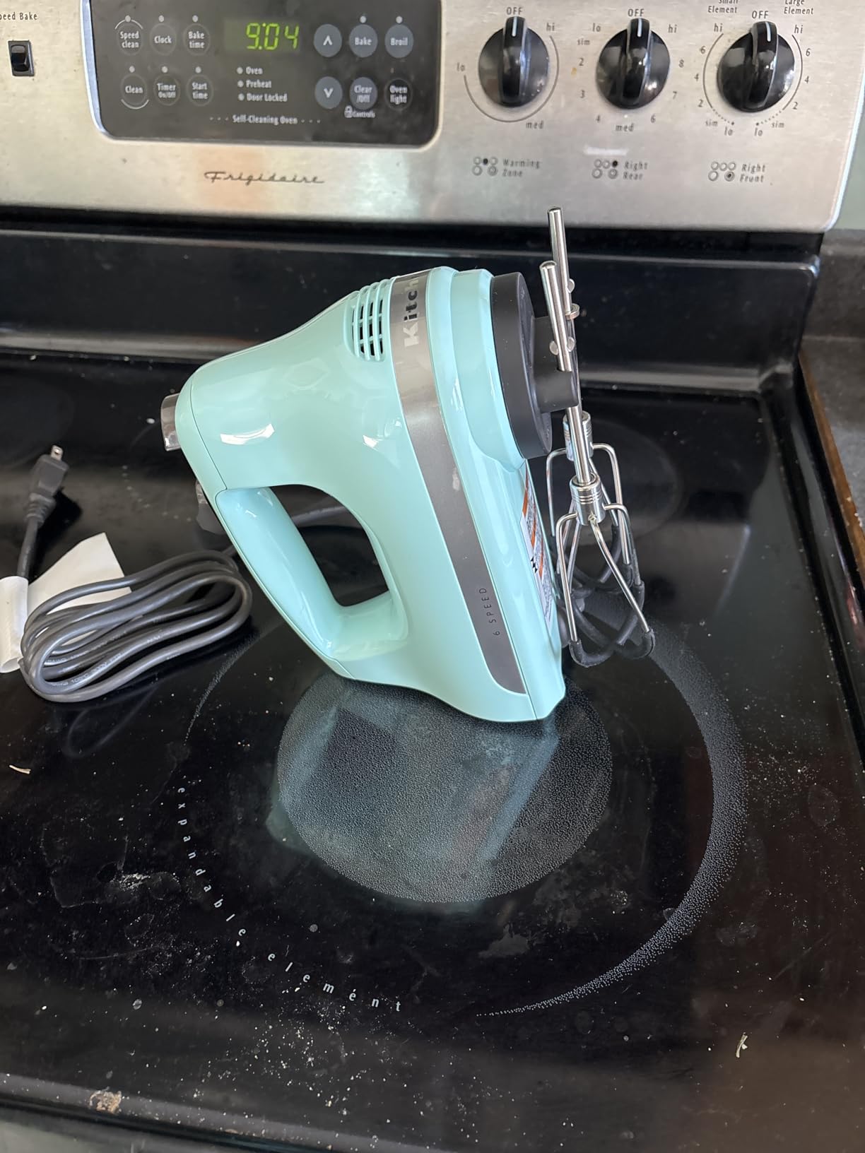 KitchenAid 6 Speed Hand Mixer with Flex Edge Beaters KHM6118 customer photo 2