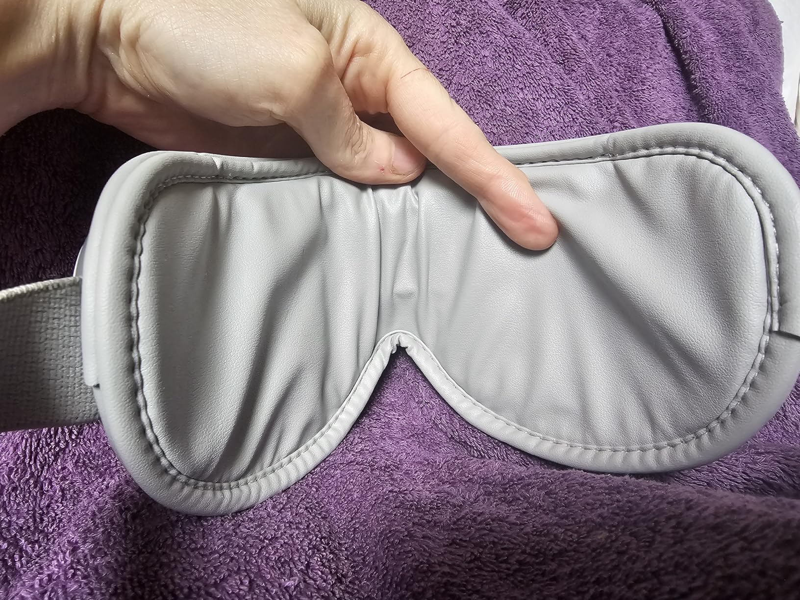 RENPHO Eyeris 1 Eye Massager with Heat, Fathers Day Birthday Gifts for Husband Men Women, FSA Eligible HSA, Sleep Eye Mask for Head Tension and Screen Fatigue, Eye Strain customer photo 2