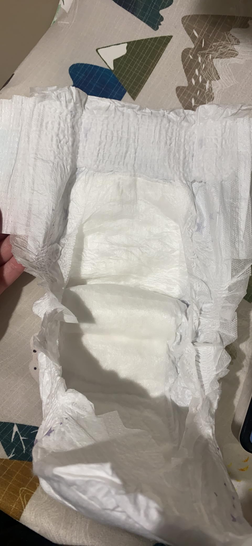 Amazon Brand - Mama Bear Overnight Baby Diapers with Leak Protection and Skin Protection, Fragrance-Free, Size 5, 62 Count, Maximum Absorbency customer photo 2