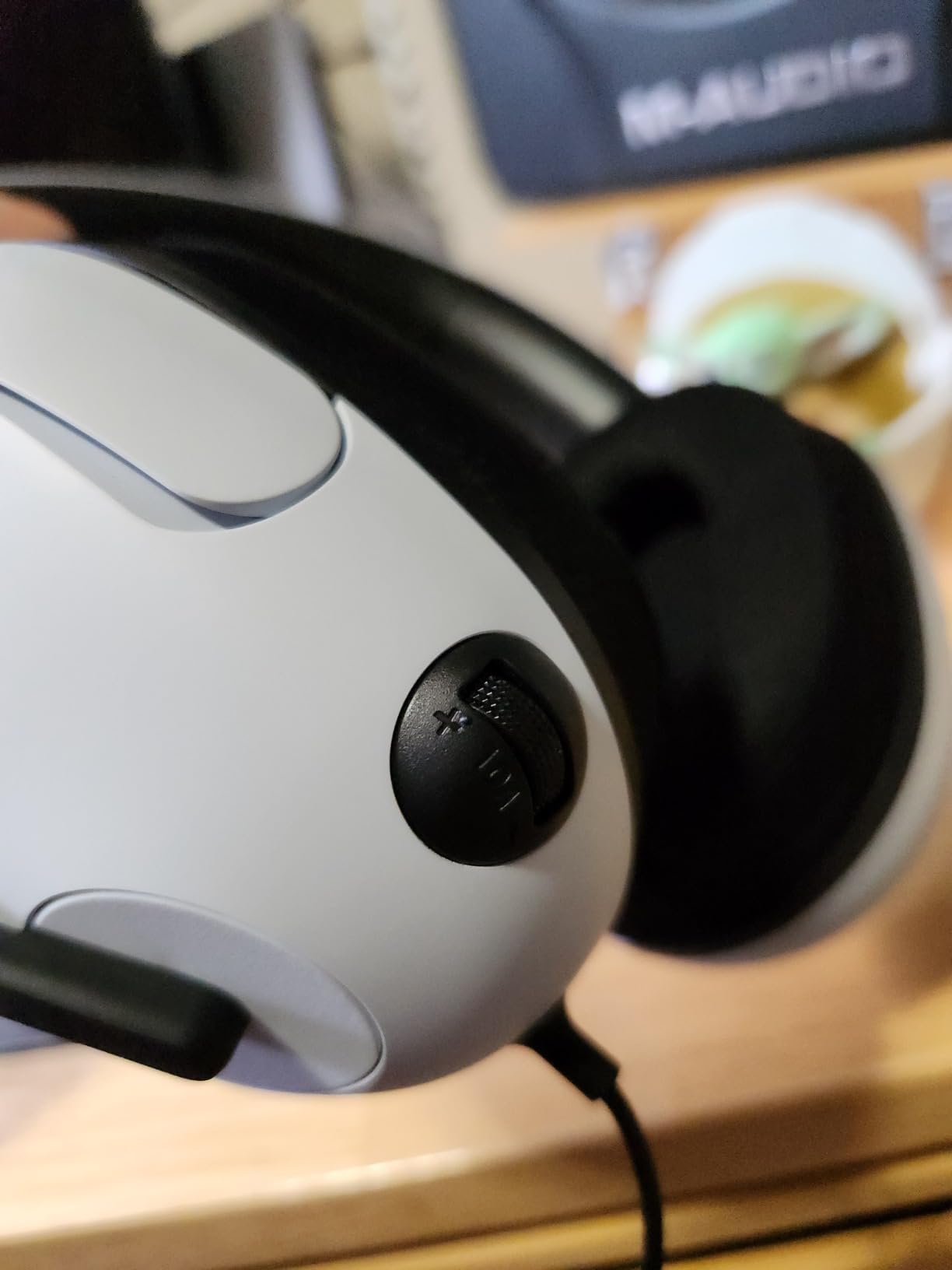Sony INZONE H3 Wired Gaming Headphones With Mic, PS5 Headphones, Over-Ear, Personalized 360 Spatial Sound, Discord Certified MDR-G300 (White) customer photo 2