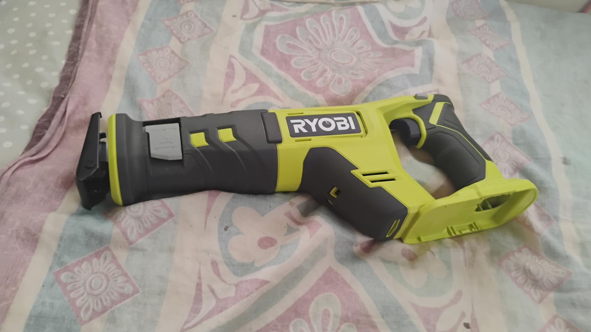 Ryobi ONE+ 18V Cordless Reciprocating Saw - 3,400 SPM Variable Speed, PCL515B (Tool Only) customer photo 1