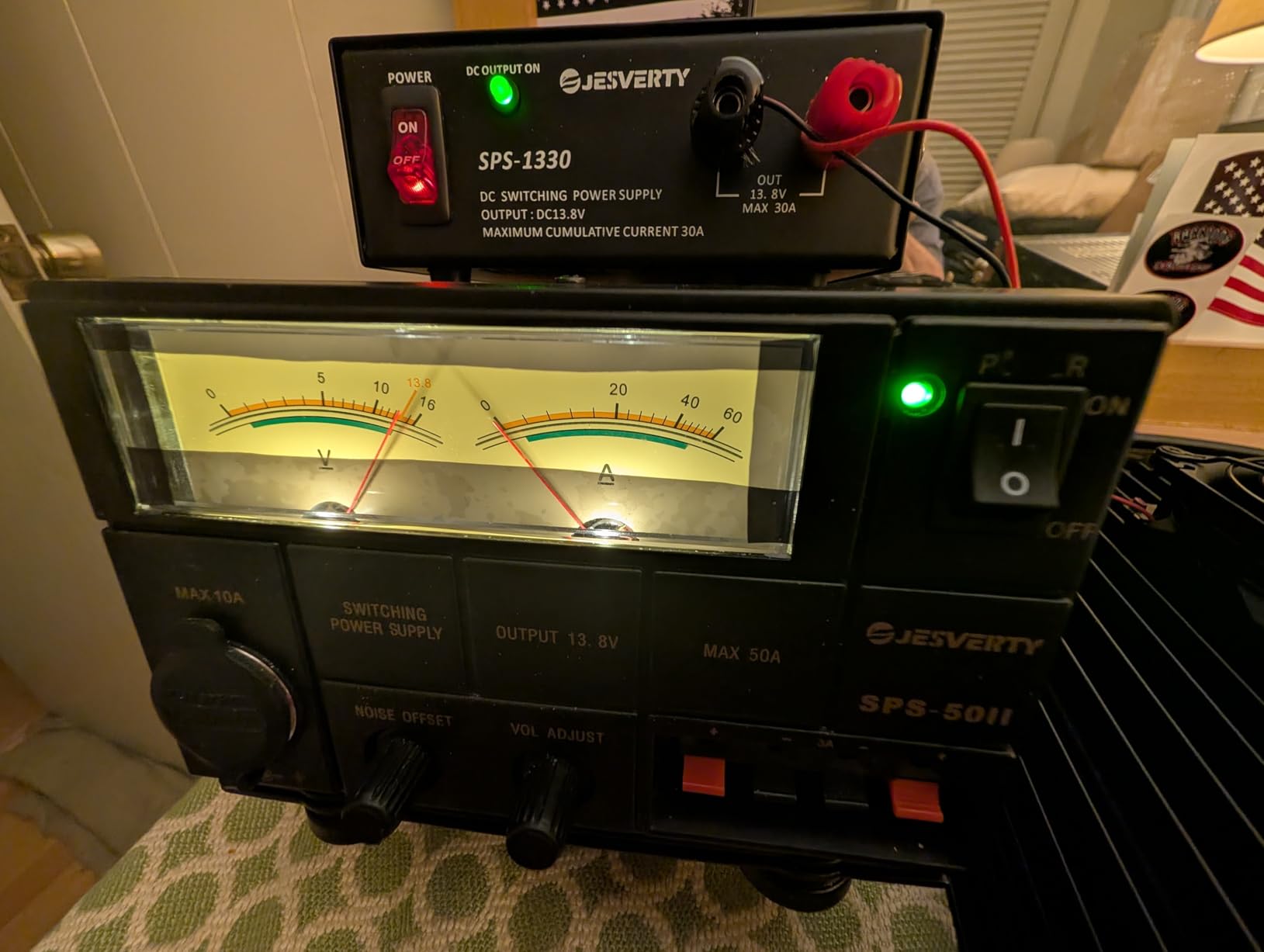 Universal Compact Bench Power Supply- 50 Amp Regulated Home Lab Benchtop AC-to-DC Converter 13.8 Volt/9-15Volt, Cooling Fan, Screw Type Terminals - Jesverty SPS-50II customer photo 1