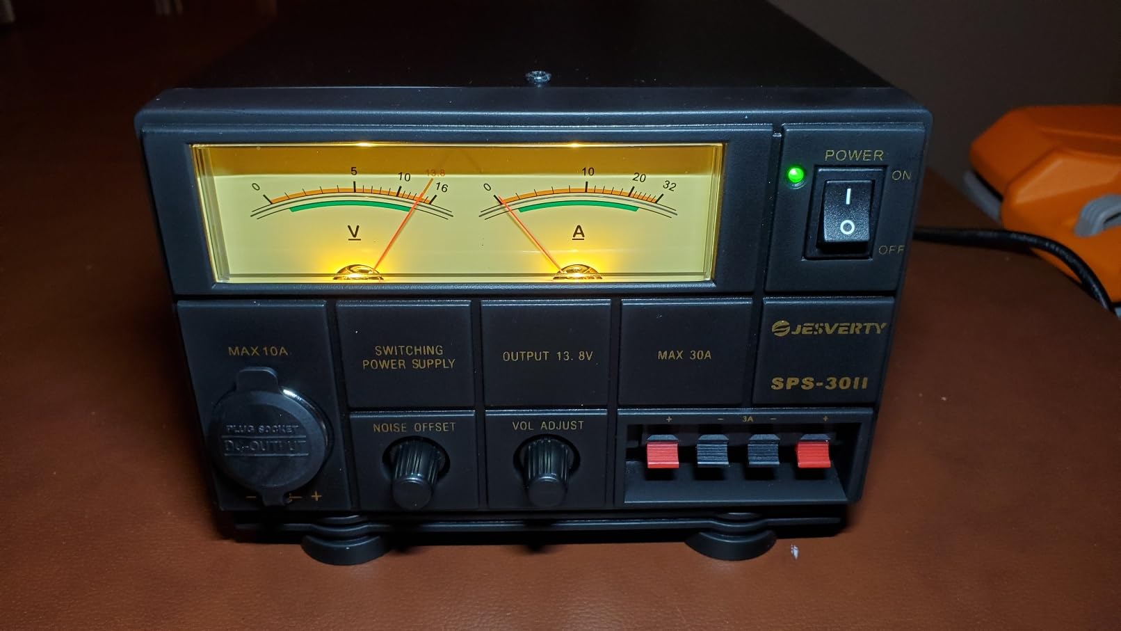 Universal Compact Bench Power Supply- 30 Amp Regulated Home Lab Benchtop AC-to-DC Converter 13.8 Volt/9-15Volt, Cooling Fan, Screw Type Terminals - Jesverty SPS-30II customer photo 1
