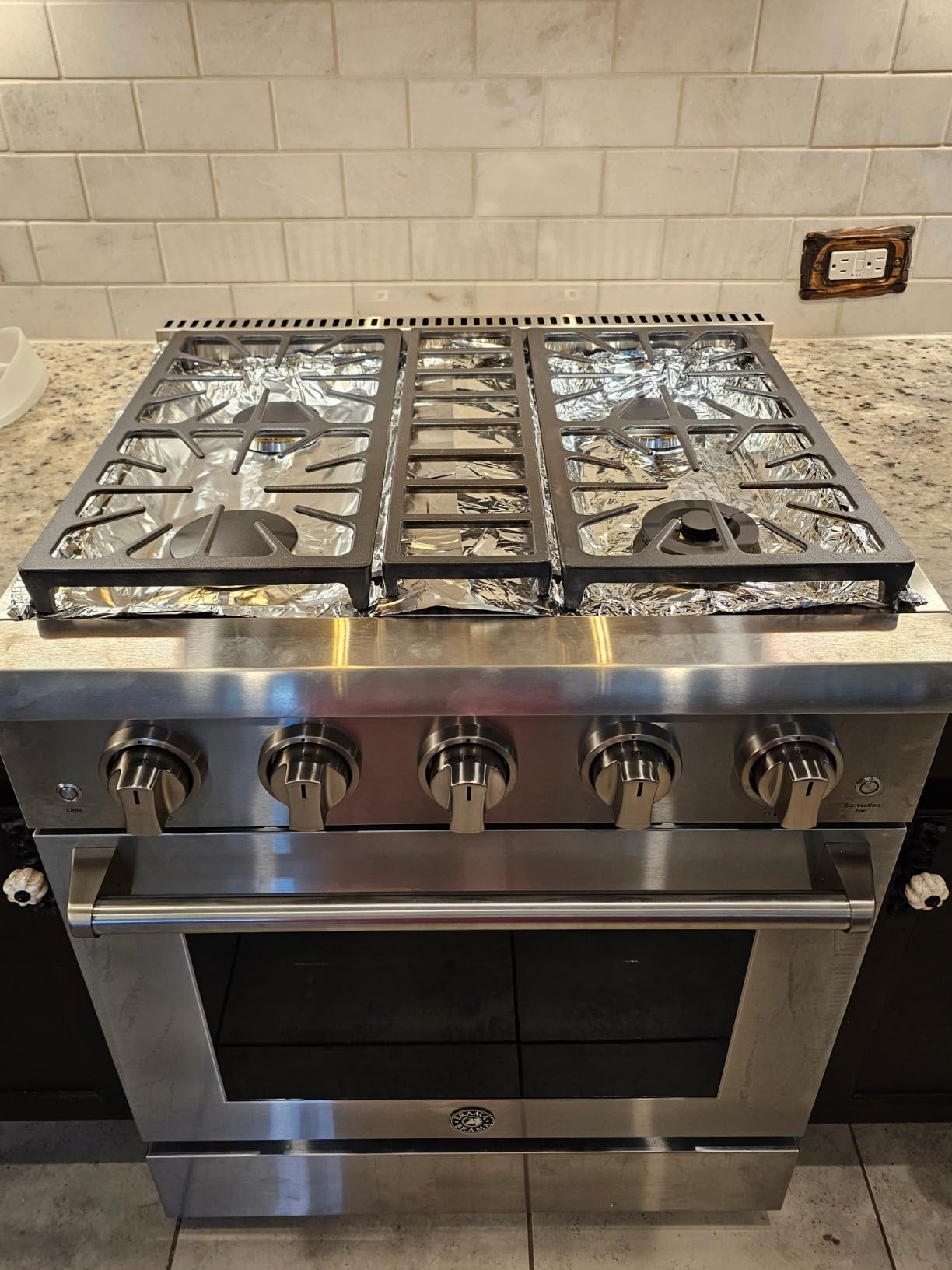 BRAMA Gas Range with 8 Burner Cooktop, 48-Inch with Double Oven Porcelain Convection Oven and Broil Function, 8 Sealed Burners Continuous Grates with Stainless Steel Construction, 6.7 Cu.Ft., Metallic customer photo 1