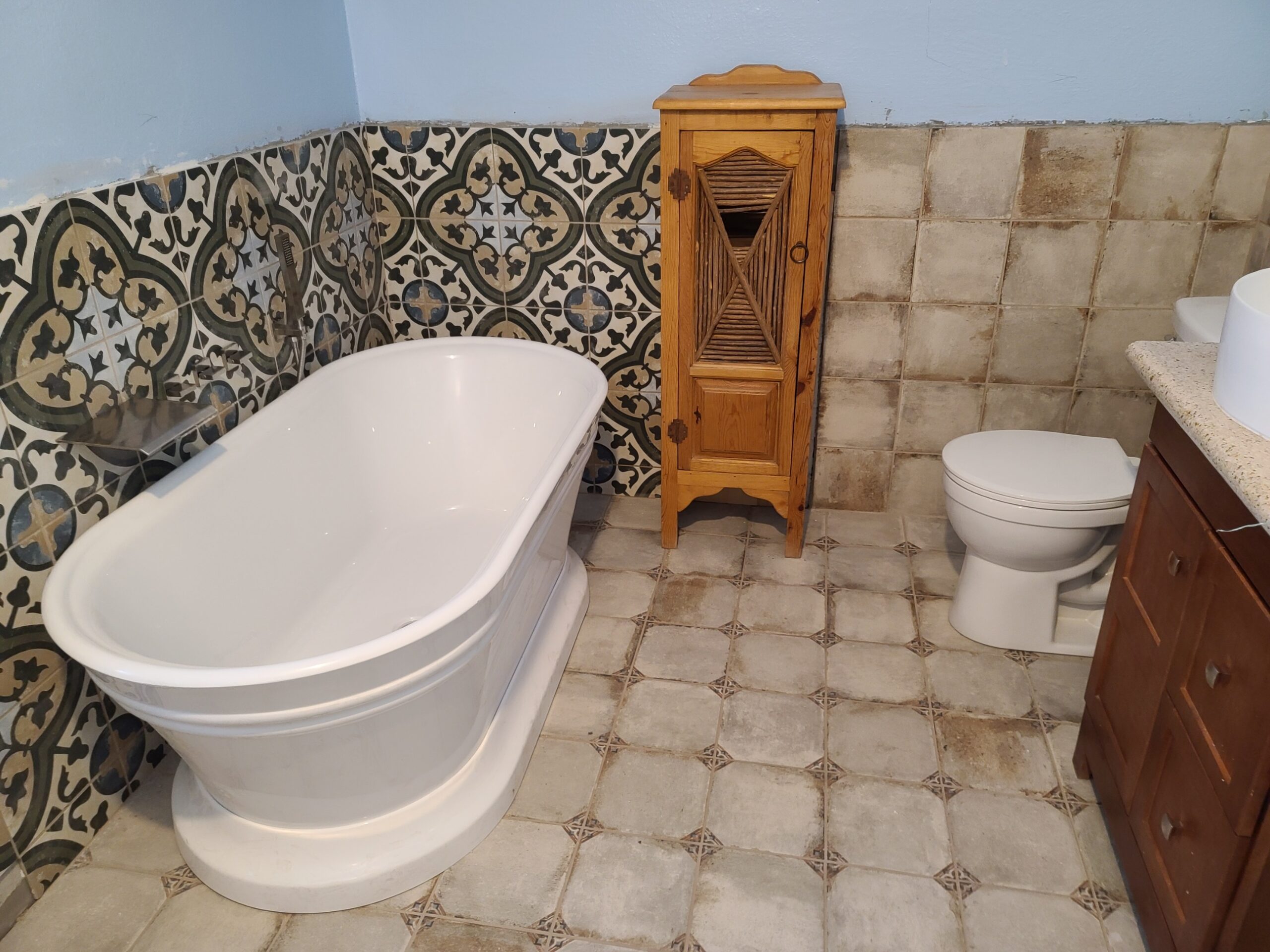 Vanity Art 59 x 30 Inches Freestanding White Acrylic Bathtub Modern Stand Alone Soaking Tub with UPC Certified Slotted Overflow and Pop-up Drain VA6610-S-TG customer photo 1
