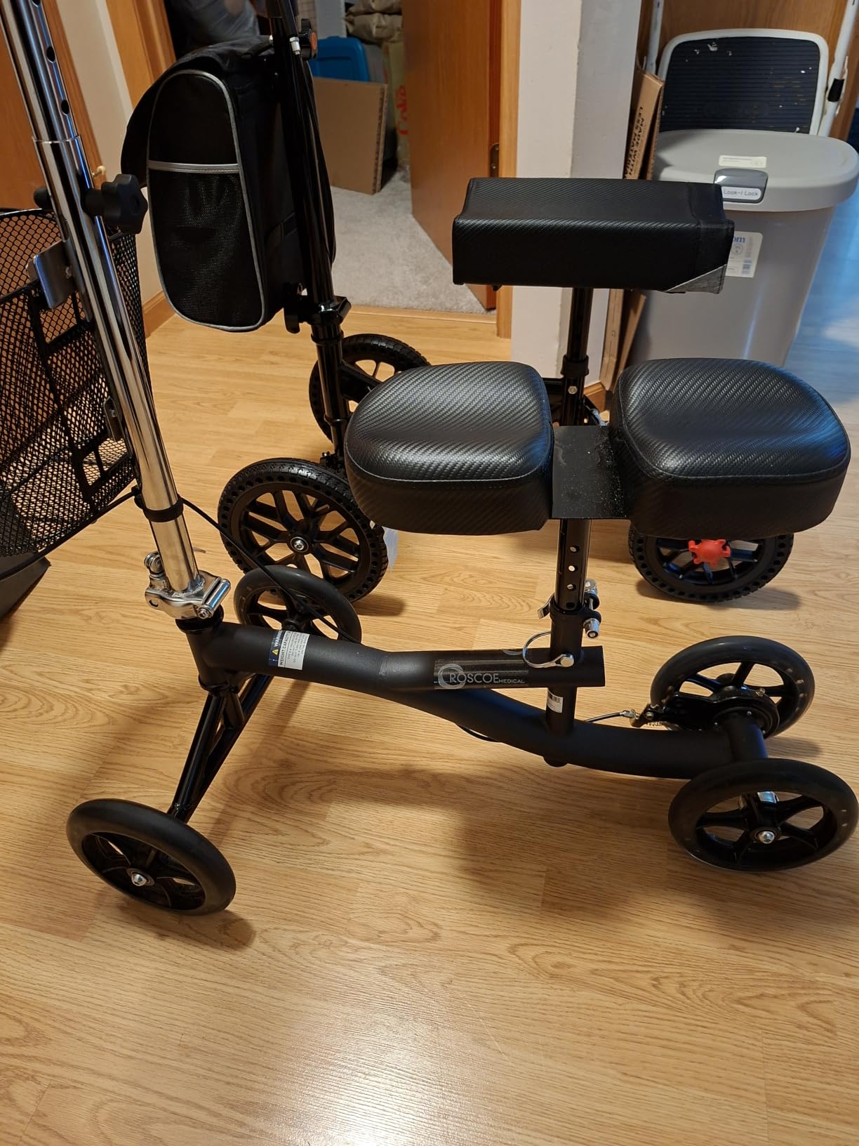 BlessReach Knee Scooter, All Terrain Foldable Knee Scooter Walker, Disc Brake Knee Walker for Foot Injuries Compact Crutches Alternative customer photo 1