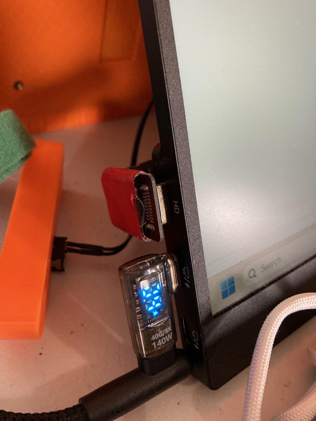VILVA Portable Monitor 15.6'' 1080P FHD IPS Display USB-C HDMI with Cover and Speakers customer photo 1