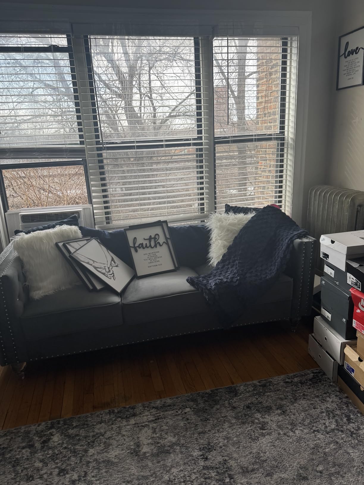 83 Chesterfield Sofa, Velvet Mid-Century Modern Upholstered Couch with 2 Throw Pillows and Acrylic Legs, Nailhead Button Tufted Vintage Sofa for Living Room, Apartment, Office, Grey customer photo 1