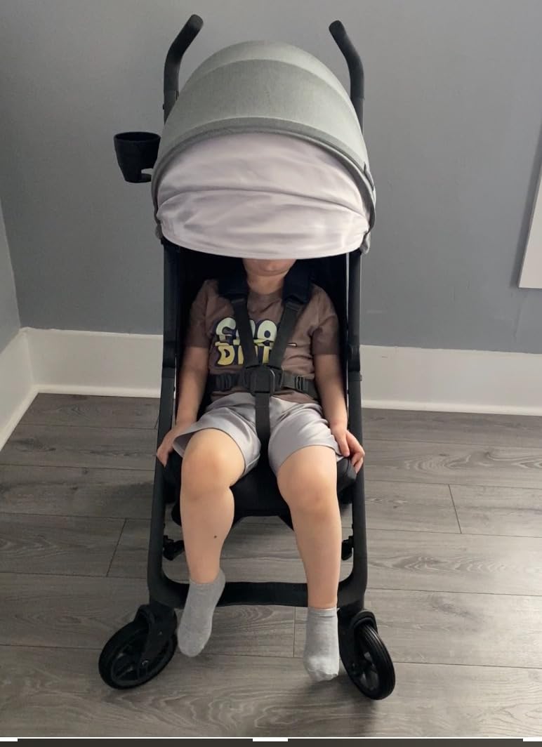 G-Luxe Umbrella Stroller/Lightweight Design for Easy Travel/One-Step Fold + Recline/XL Basket + Canopy/Cup Holder Included/Greyson (Charcoal Melange/Carbon Frame) customer photo 1