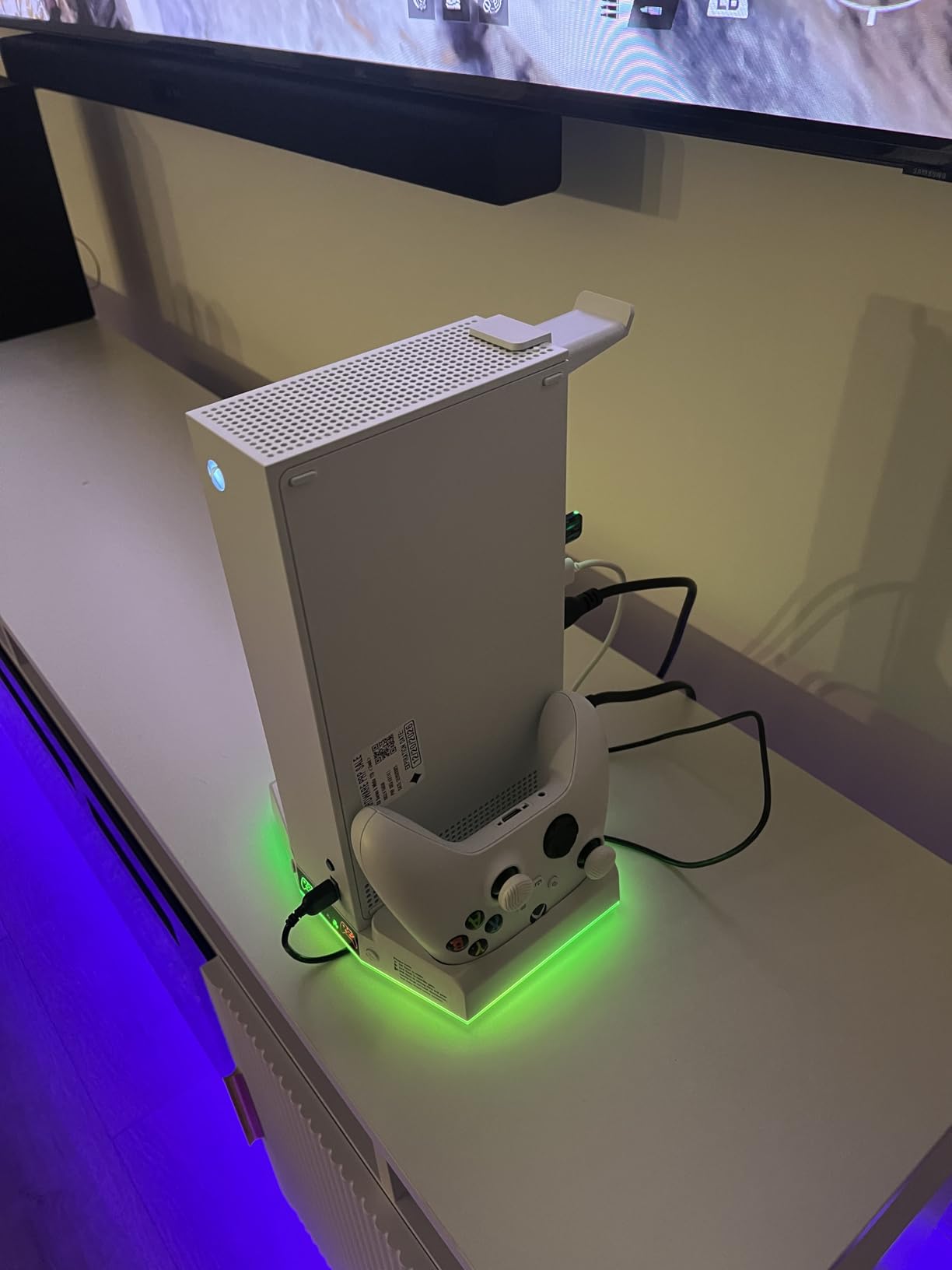 Cooling Stand & Charging Station for Xbox Series S with RGB Light Strip, Dual Controller Charger & Cooler Fan for XSS Console Accessories with 2*1400mAH Rechargeable Battery Pack, 1*Headphone Hook, White customer photo 1