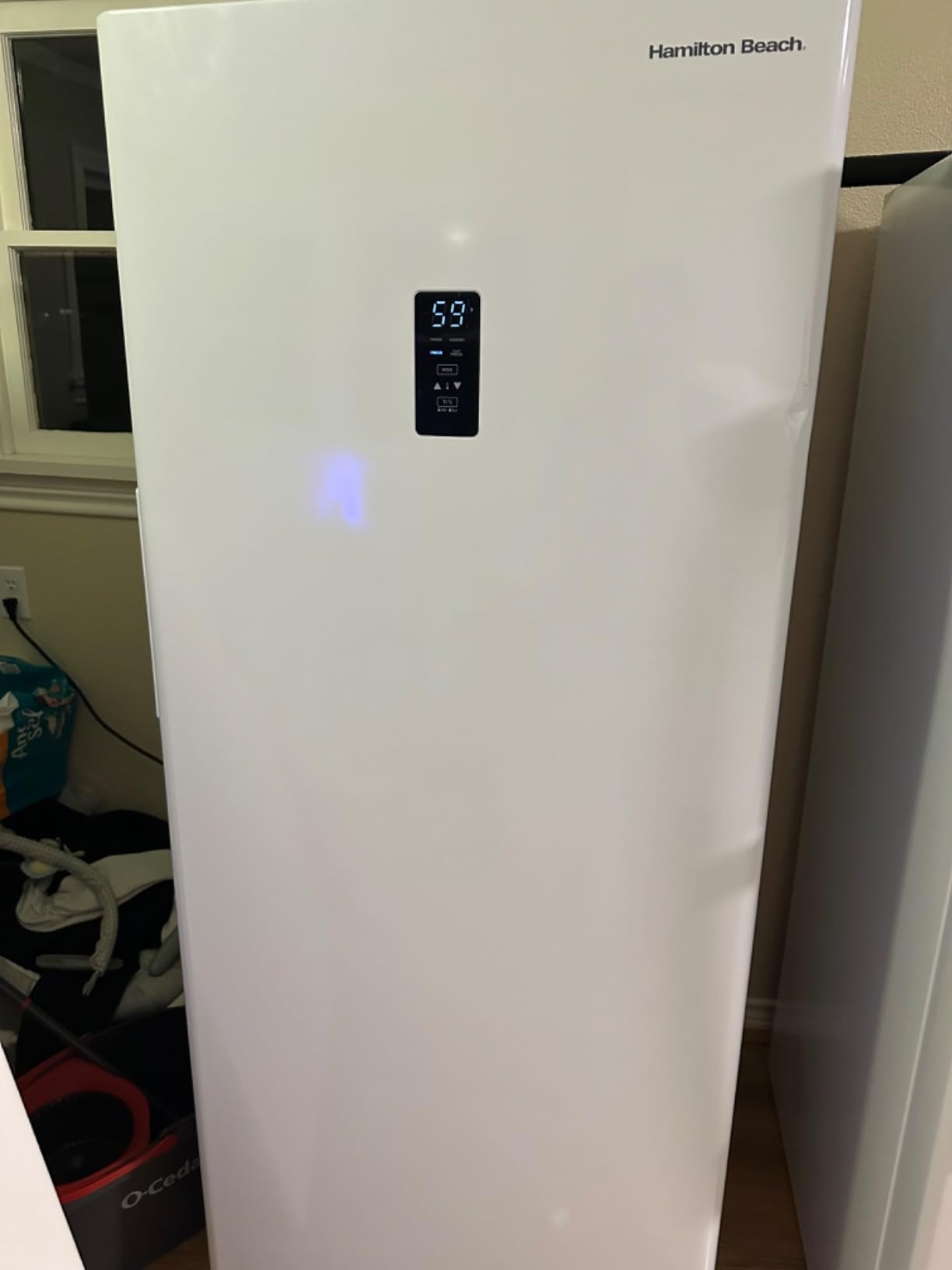 Hamilton Beach HZ4941 14 cu ft Upright Convertible Fridge/Freezer-Frost Free-Reversible Door-Removable Glass Shelves-LED Interior Light, White customer photo 1